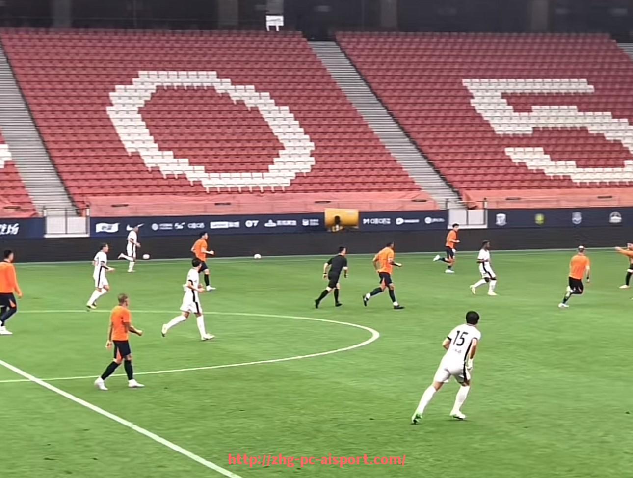 爱体育-2024赛季法甲最佳防守球员表现与防线数据详解